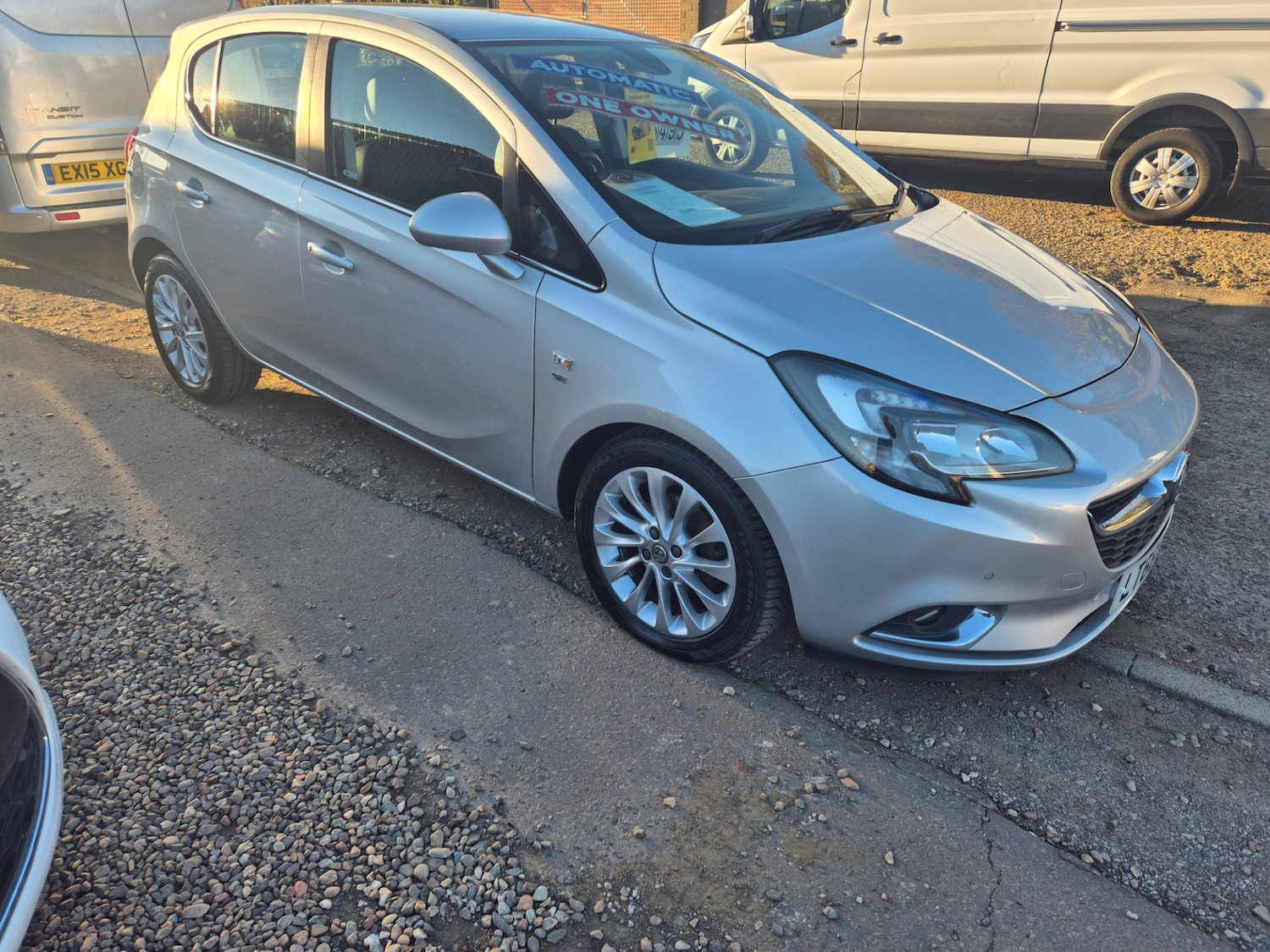 Used Vauxhall Corsa 2016 for sale - 76299025: Photo 2