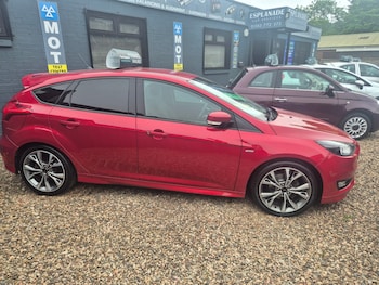Used Ford Focus 2017 for sale - 78980406: Photo
