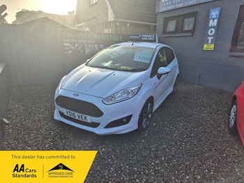 Used Ford Fiesta 2016 for sale - 77555652: Photo