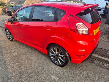 Used Ford Fiesta 2017 for sale - 79818899: Photo