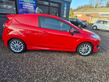 Used Ford Fiesta 2014 for sale - 78210301: Photo