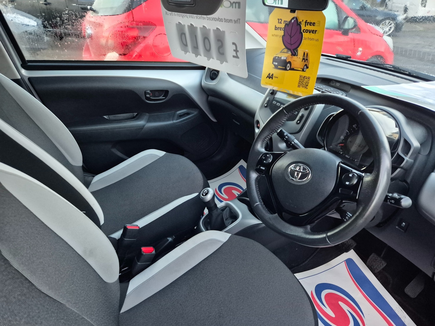 Used Toyota AYGO 2015 for sale - 76984211: Photo 8