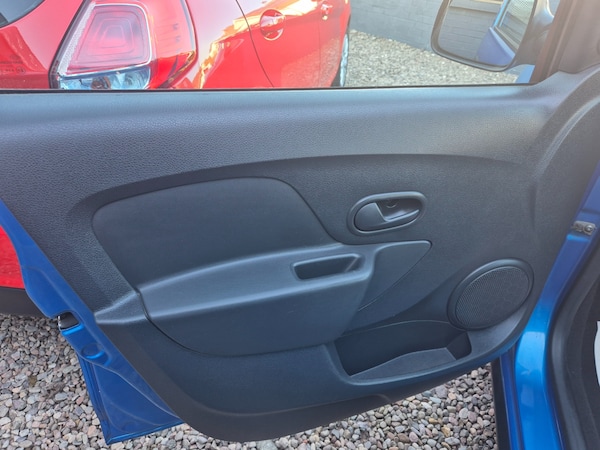 Used Dacia Sandero Stepway 2015 for sale - 76299033: Photo 15