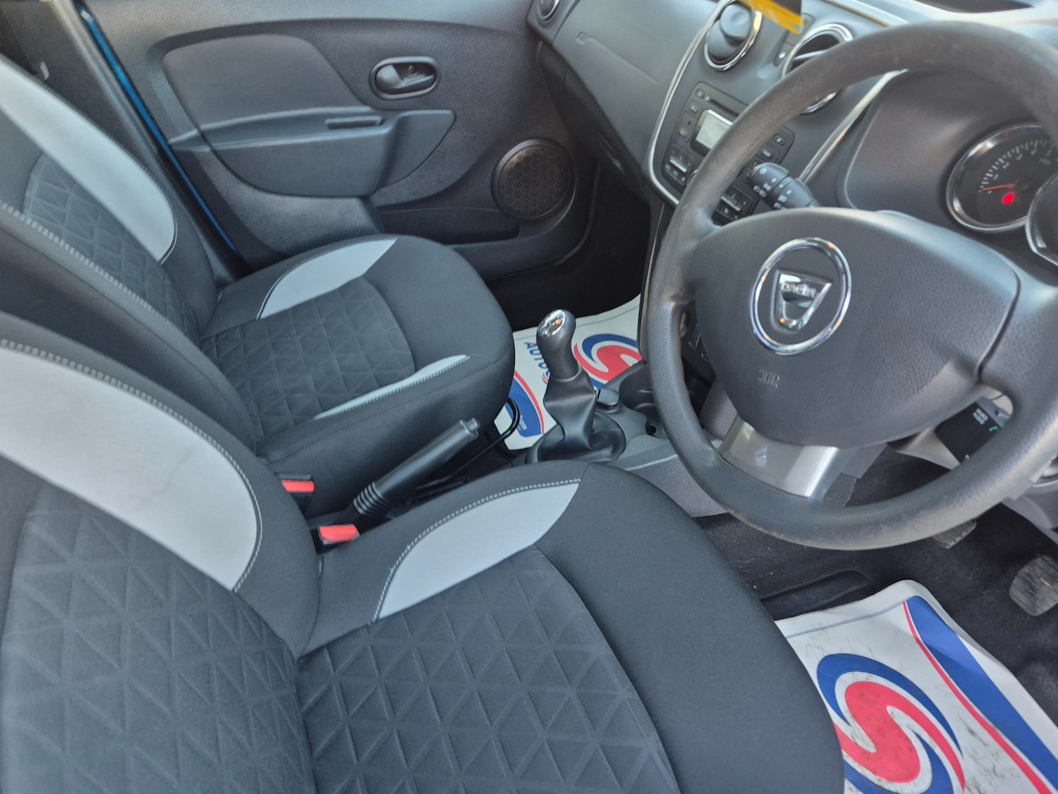 Used Dacia Sandero Stepway 2015 for sale - 76299033: Photo 9