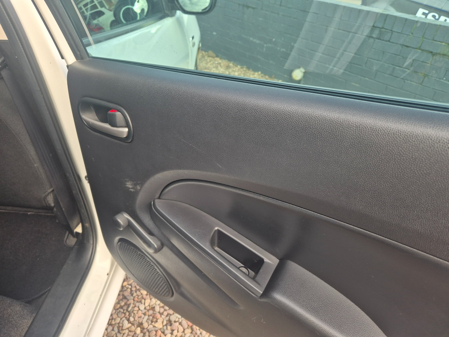 Used Mazda Mazda2 2014 for sale - 77707965: Photo 17