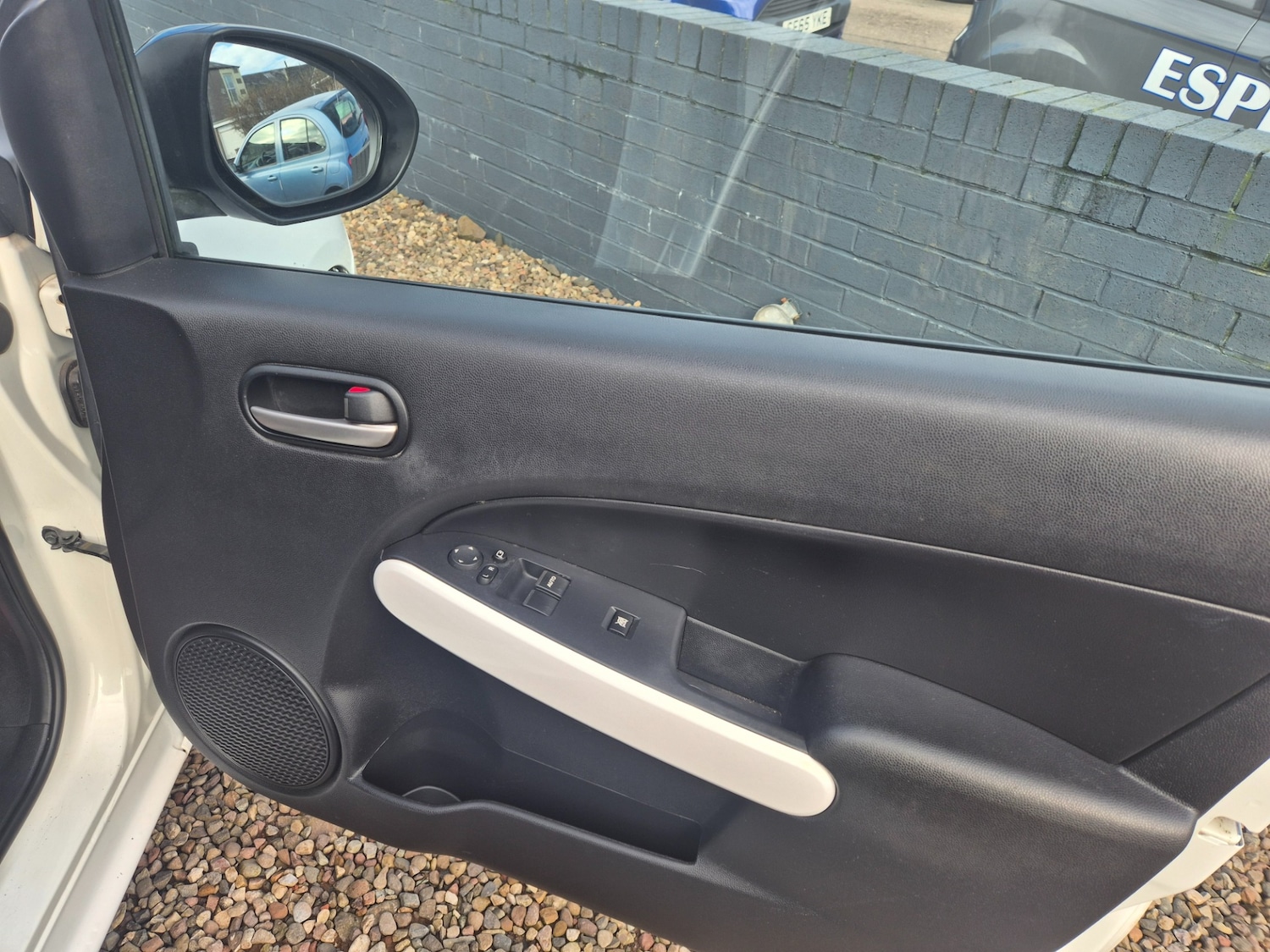 Used Mazda Mazda2 2014 for sale - 77707965: Photo 19