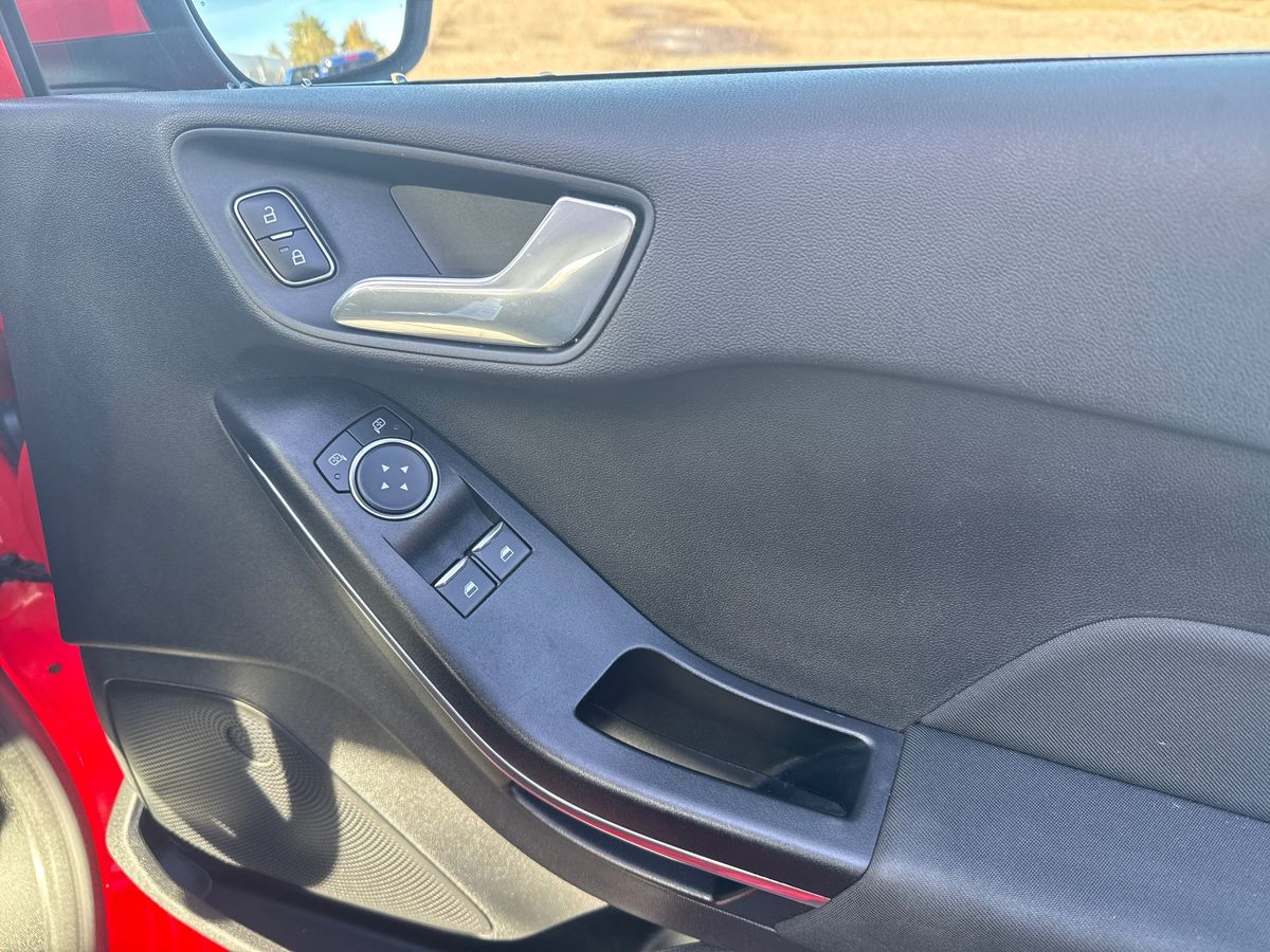 Used Ford Fiesta 2018 for sale - 76338950: Photo 21