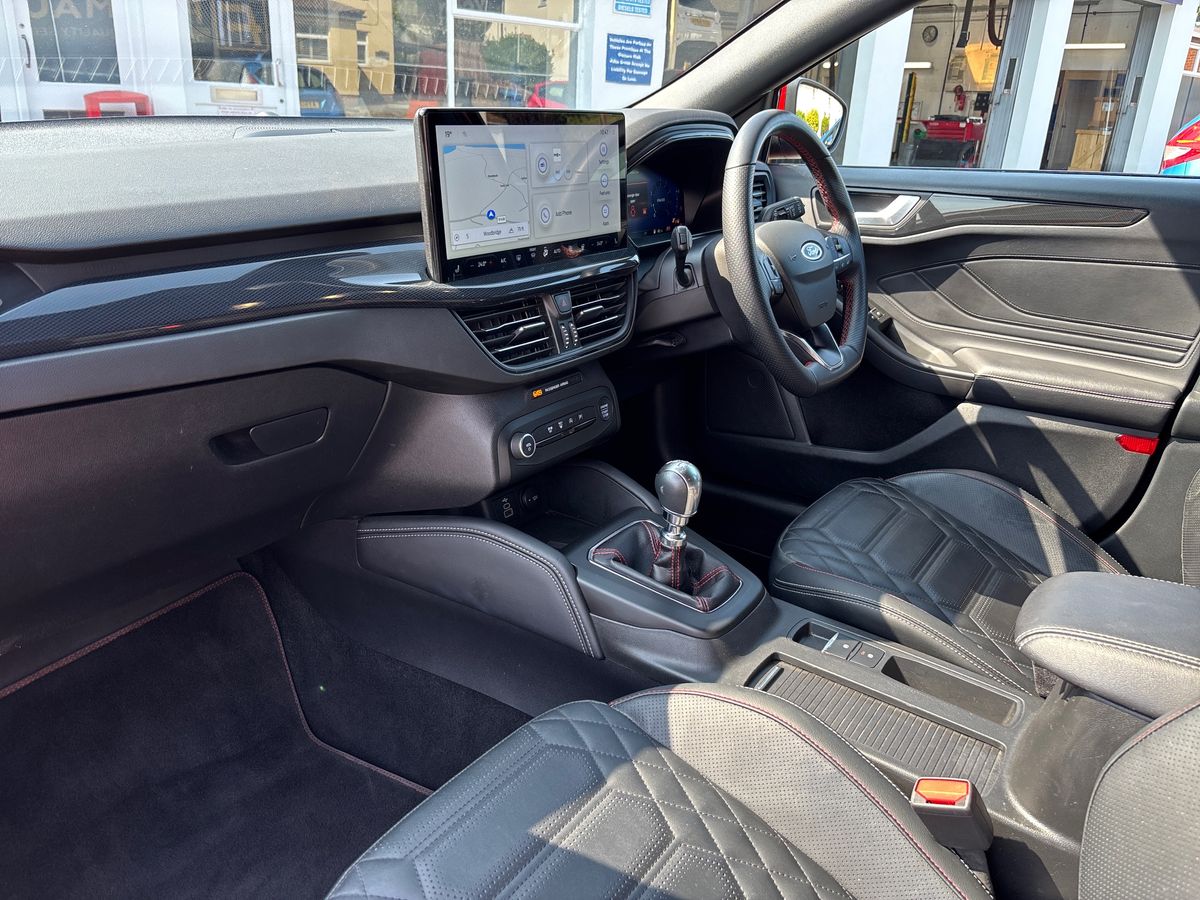 Used Ford Focus 2022 for sale - 76066910: Photo 17