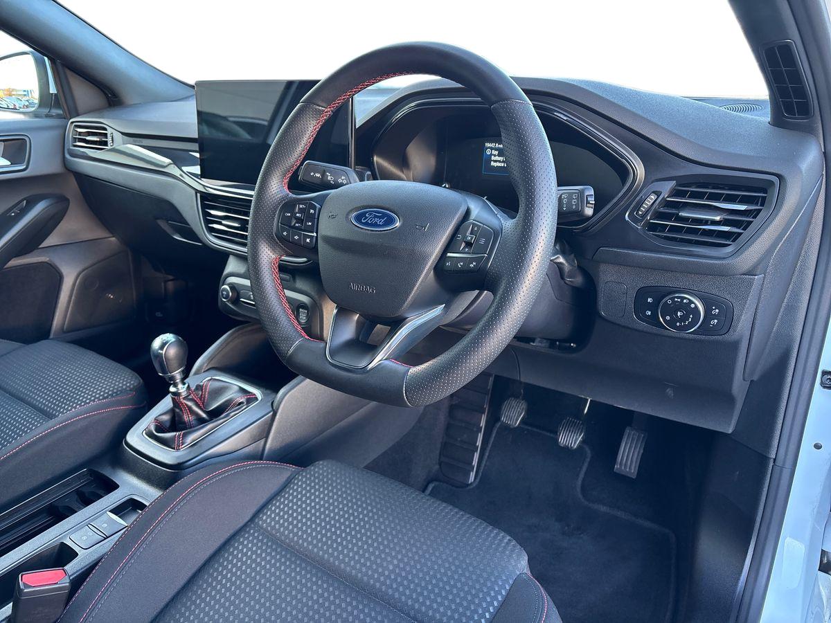 Used Ford Focus 2023 for sale - 76788211: Photo 13