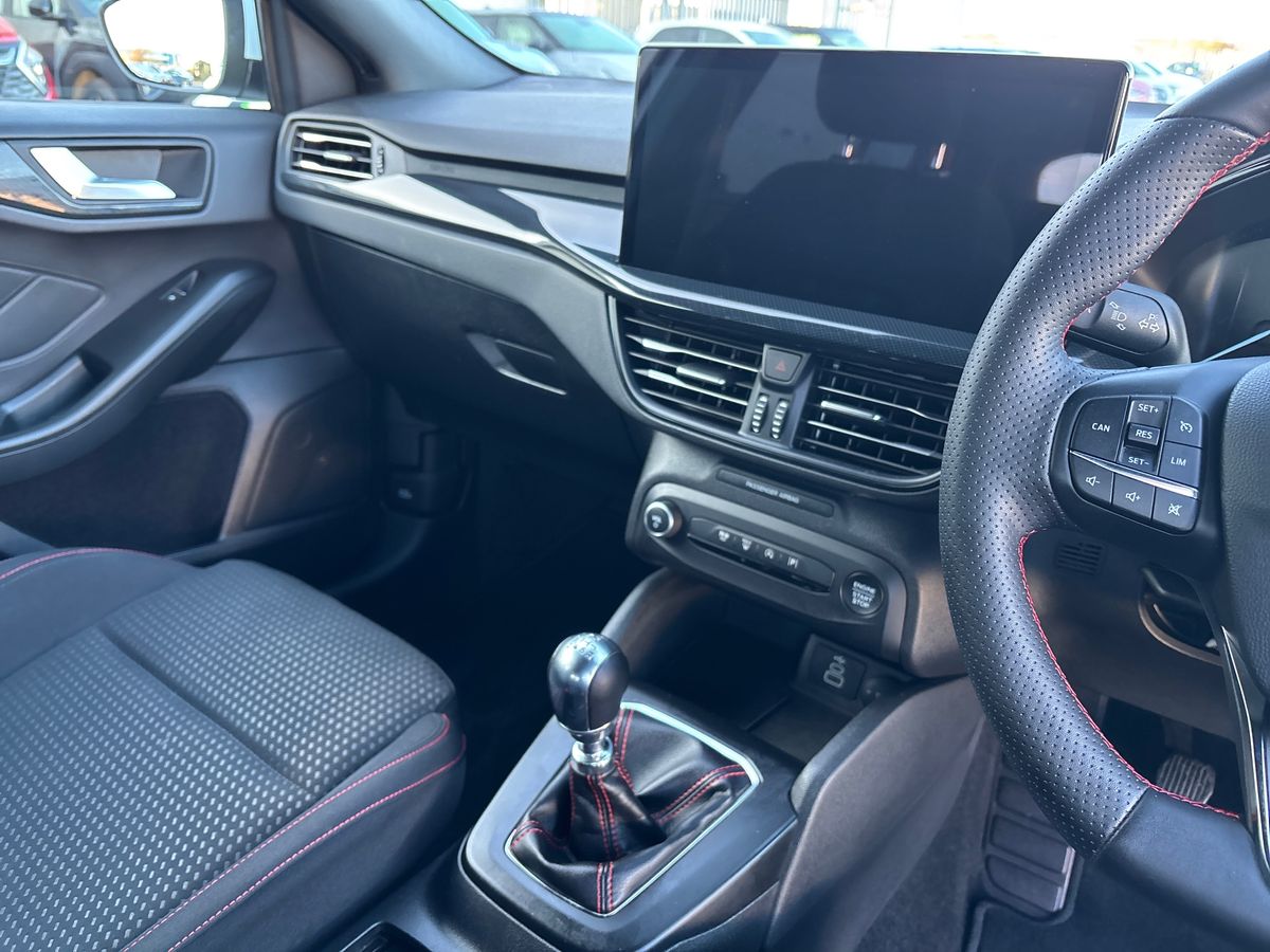 Used Ford Focus 2023 for sale - 76788211: Photo 18