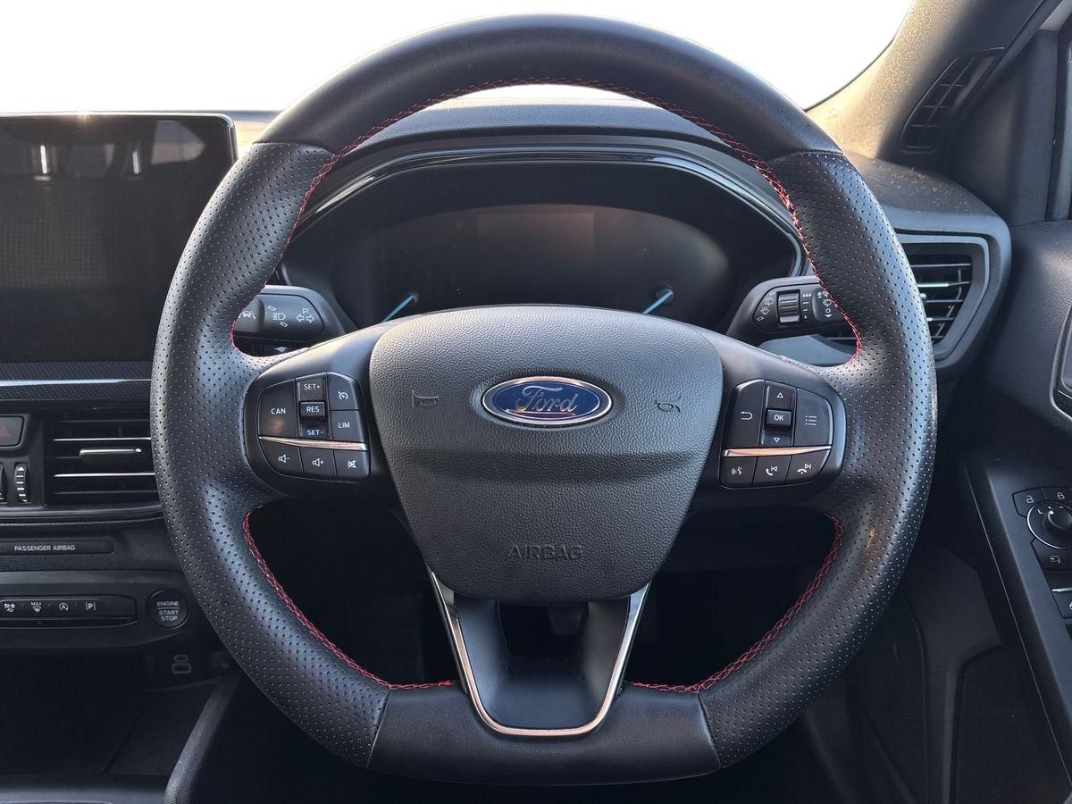 Used Ford Focus 2023 for sale - 76804171: Photo 14