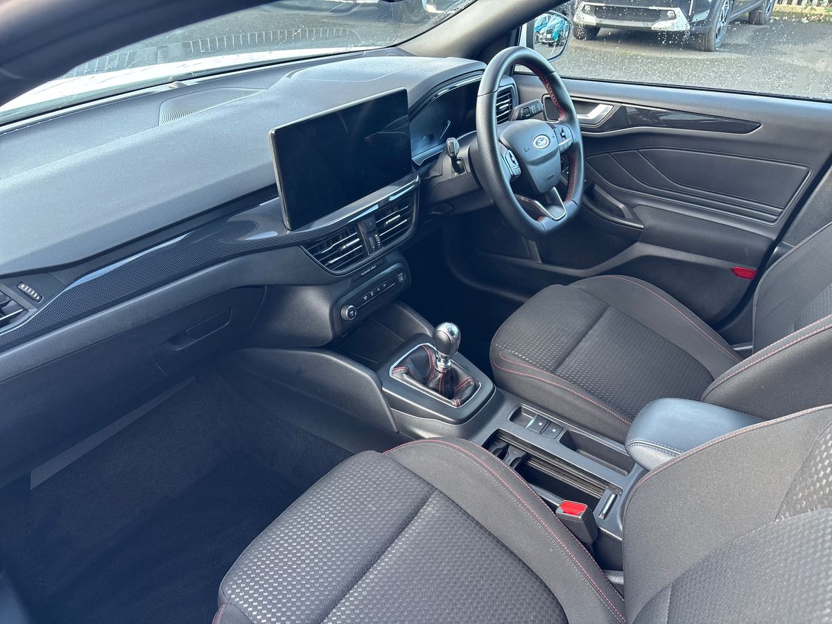 Used Ford Focus 2023 for sale - 76804171: Photo 17