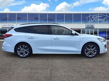 Used Ford Focus 2023 for sale - 76804171: Photo