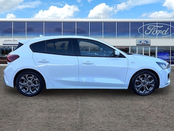 Used Ford Focus 2022 for sale - 76731618: Photo