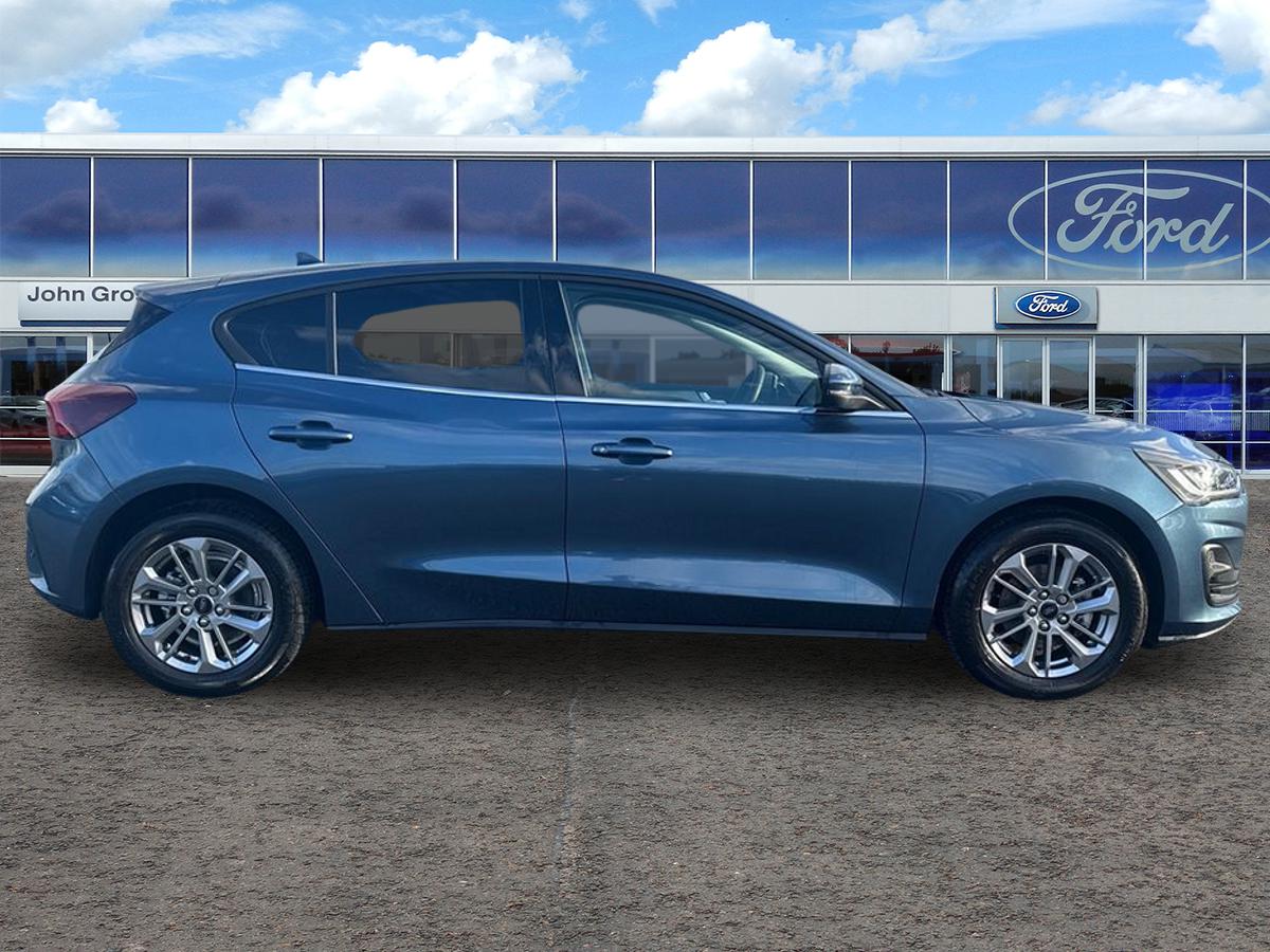 Used Ford Focus 2023 for sale - 76315803: Photo 2