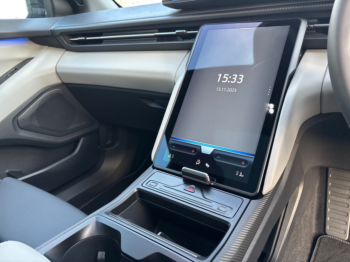 Used Ford Explorer 2024 for sale - 76894861: Photo 18