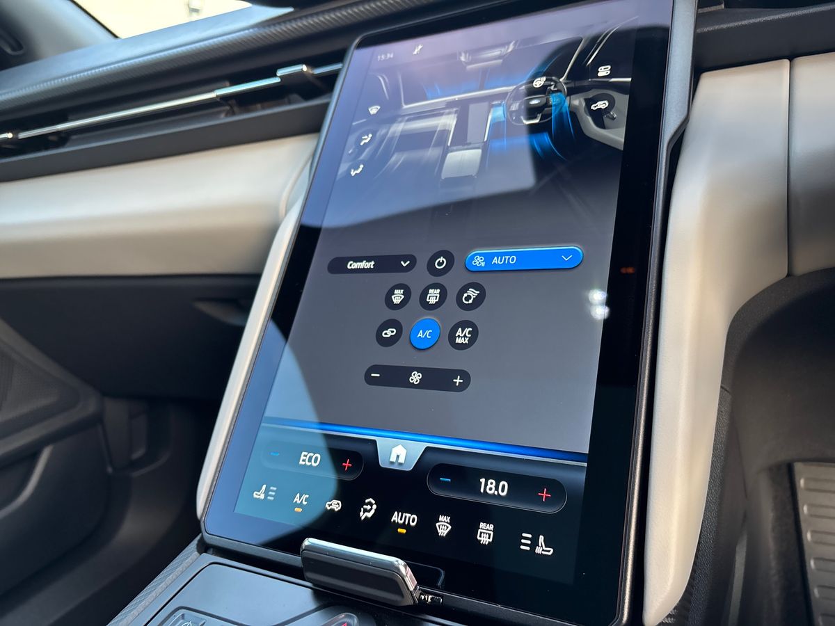 Used Ford Explorer 2024 for sale - 76894861: Photo 19