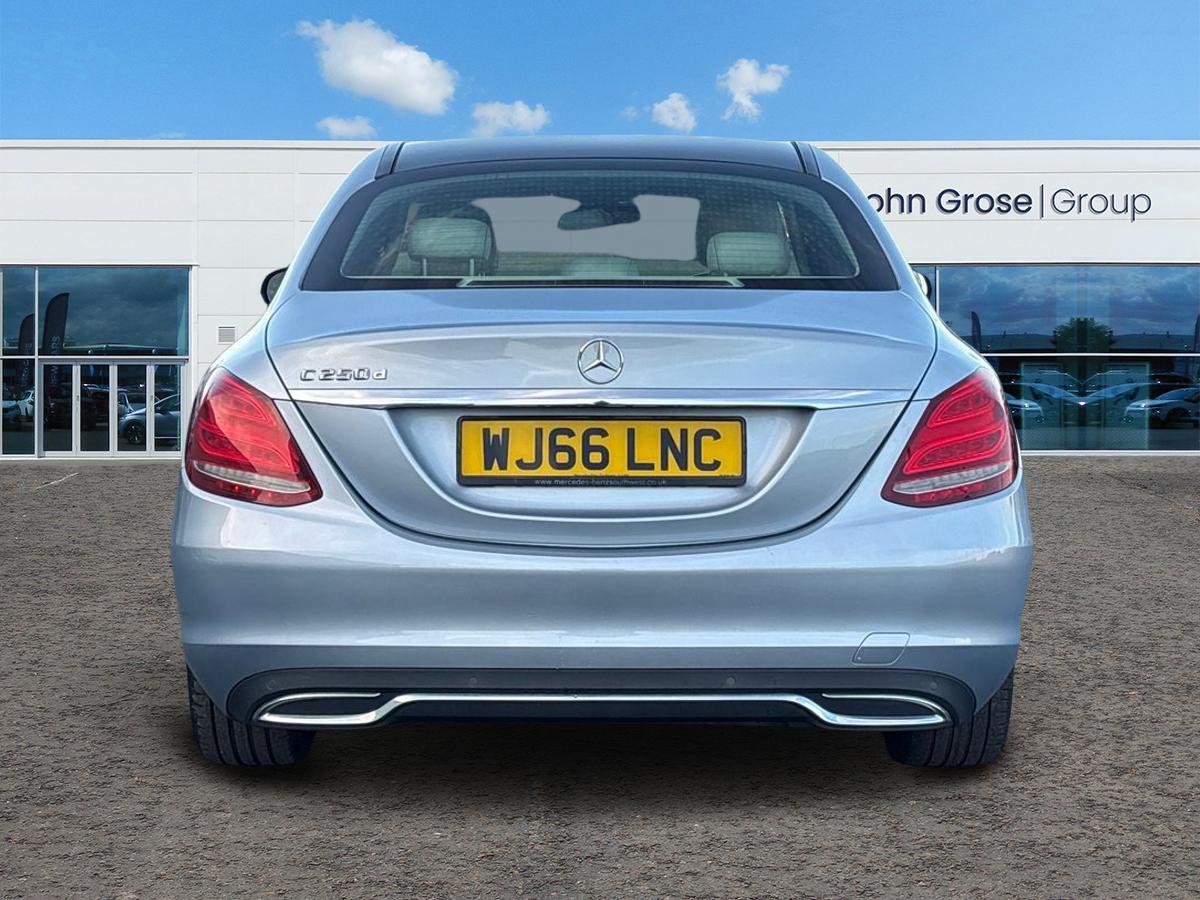 Used Mercedes-Benz C Class 2016 for sale - 76660926: Photo 5