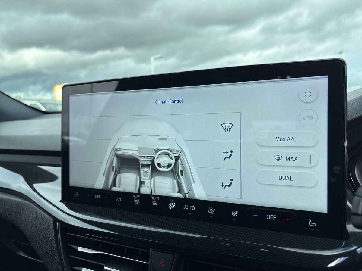 Used Ford Focus 2023 for sale - 76140209: Photo 19