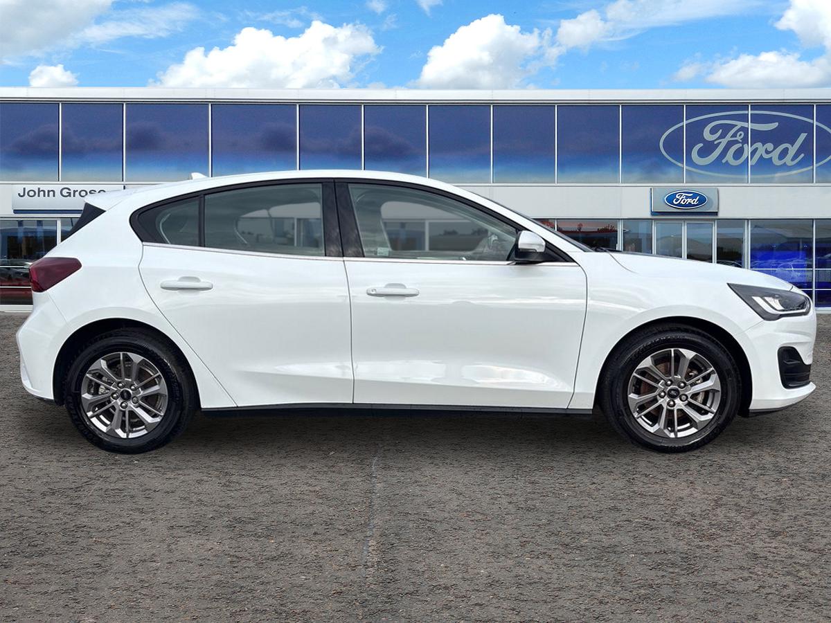 Used Ford Focus 2023 for sale - 76717467: Photo 2