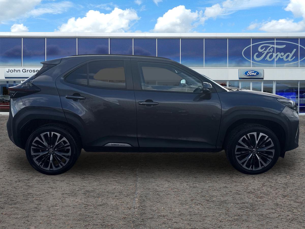 Used Toyota Yaris Cross 2023 for sale - 76350919: Photo 2