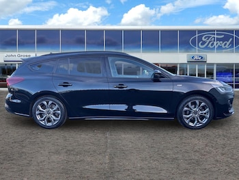 Used Ford Focus 2022 for sale - 76773285: Photo