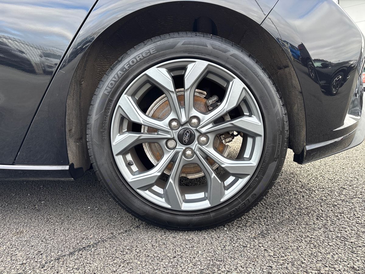 Used Ford Focus 2023 for sale - 75950856: Photo 11