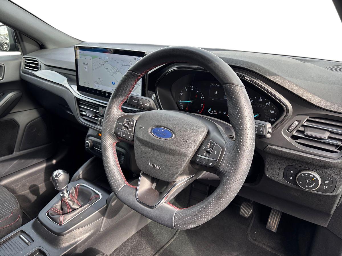 Used Ford Focus 2023 for sale - 75950856: Photo 13
