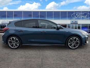 Used Ford Focus 2022 for sale - 77795122: Photo