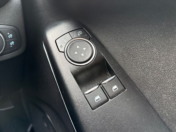 Used Ford Fiesta 2018 for sale - 76044456: Photo 21