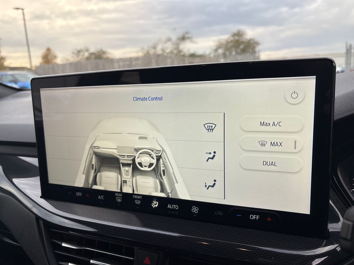 Used Ford Focus 2023 for sale - 76420474: Photo 19