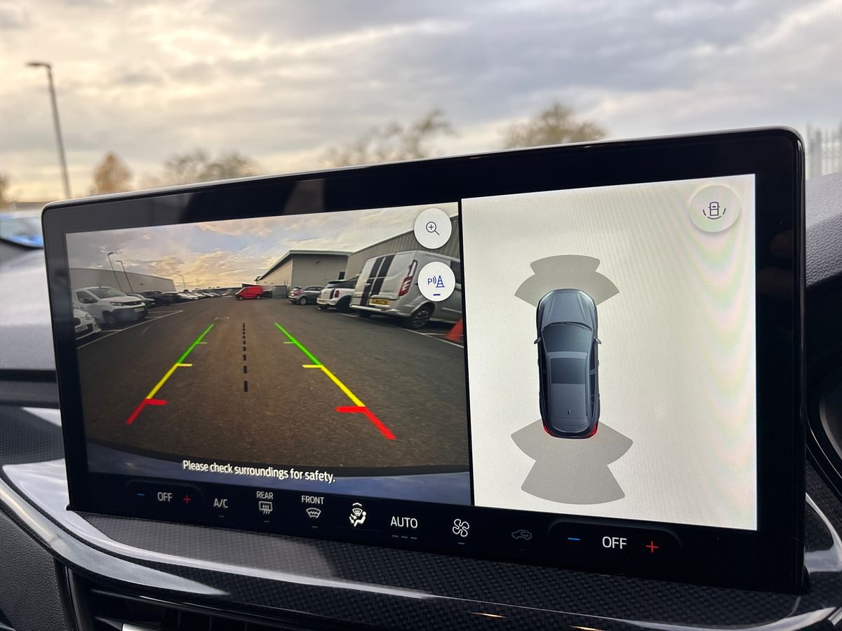 Used Ford Focus 2023 for sale - 76420474: Photo 25