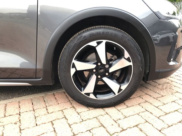 Used Ford Focus 2023 for sale - 76124427: Photo 11
