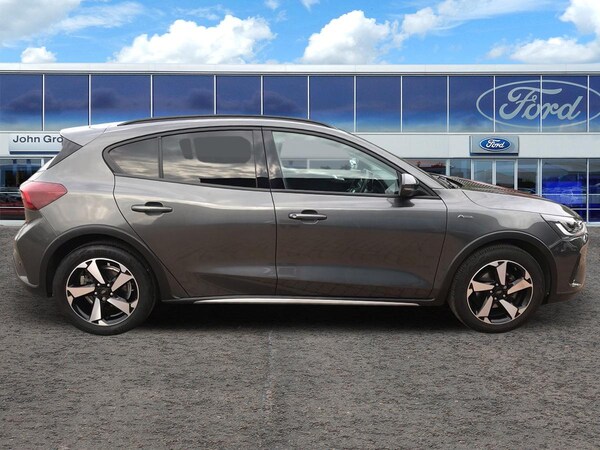 Used Ford Focus 2023 for sale - 76124427: Photo 2