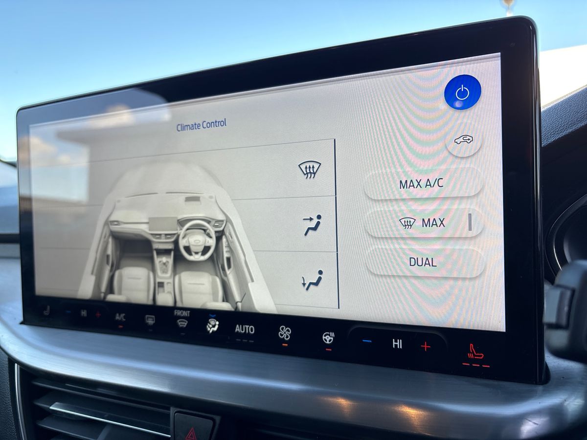 Used Ford Focus 2022 for sale - 76660928: Photo 19