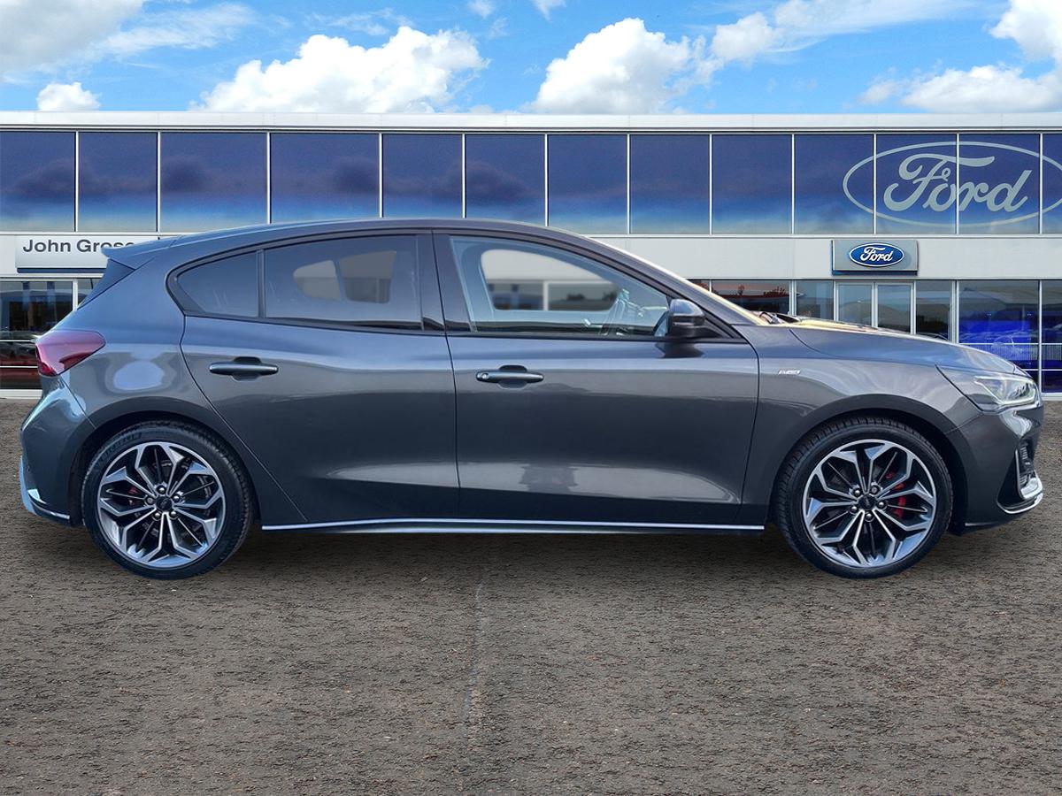 Used Ford Focus 2023 for sale - 76754659: Photo 2