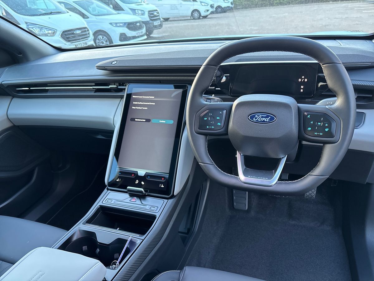 Used Ford Explorer 2024 for sale - 76563799: Photo 15