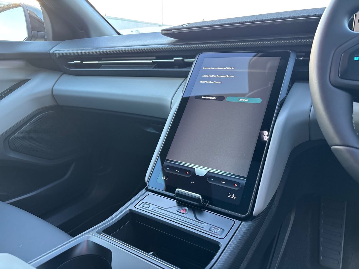 Used Ford Explorer 2024 for sale - 76563799: Photo 18