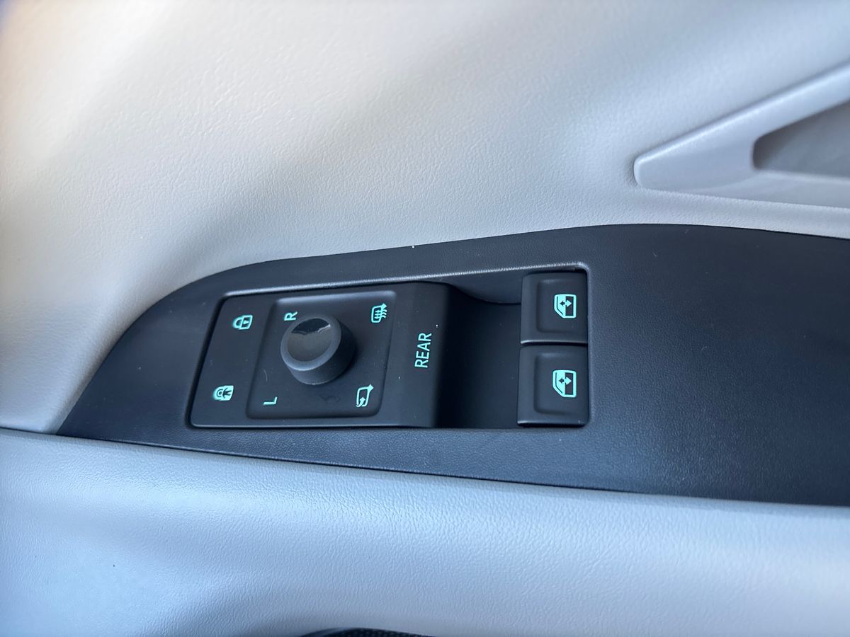 Used Ford Explorer 2024 for sale - 76563799: Photo 21