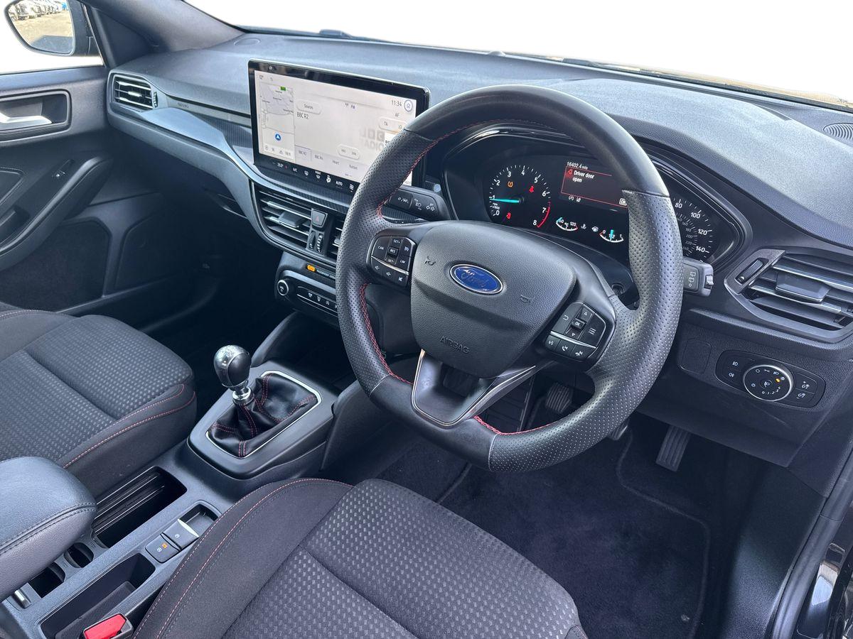 Used Ford Focus 2023 for sale - 76372927: Photo 13