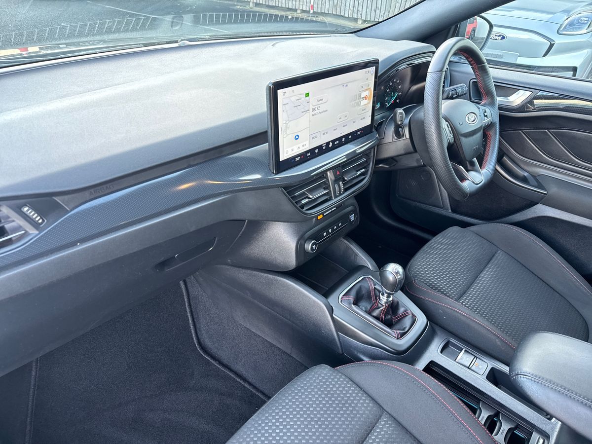 Used Ford Focus 2023 for sale - 76372927: Photo 17