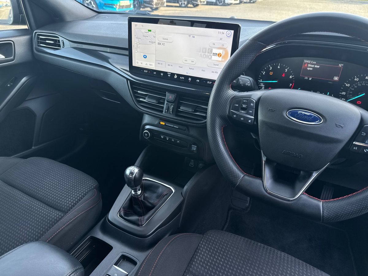 Used Ford Focus 2023 for sale - 76372927: Photo 18