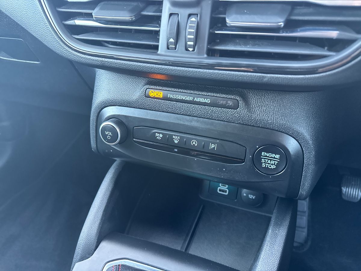 Used Ford Focus 2023 for sale - 76372927: Photo 19