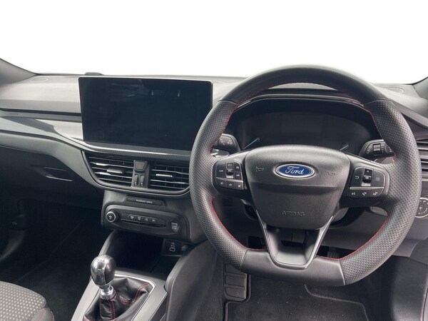Used Ford Focus 2022 for sale - 76140149: Photo 14