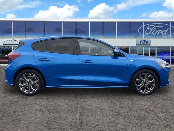 Used Ford Focus 2022 for sale - 76140149: Photo 2