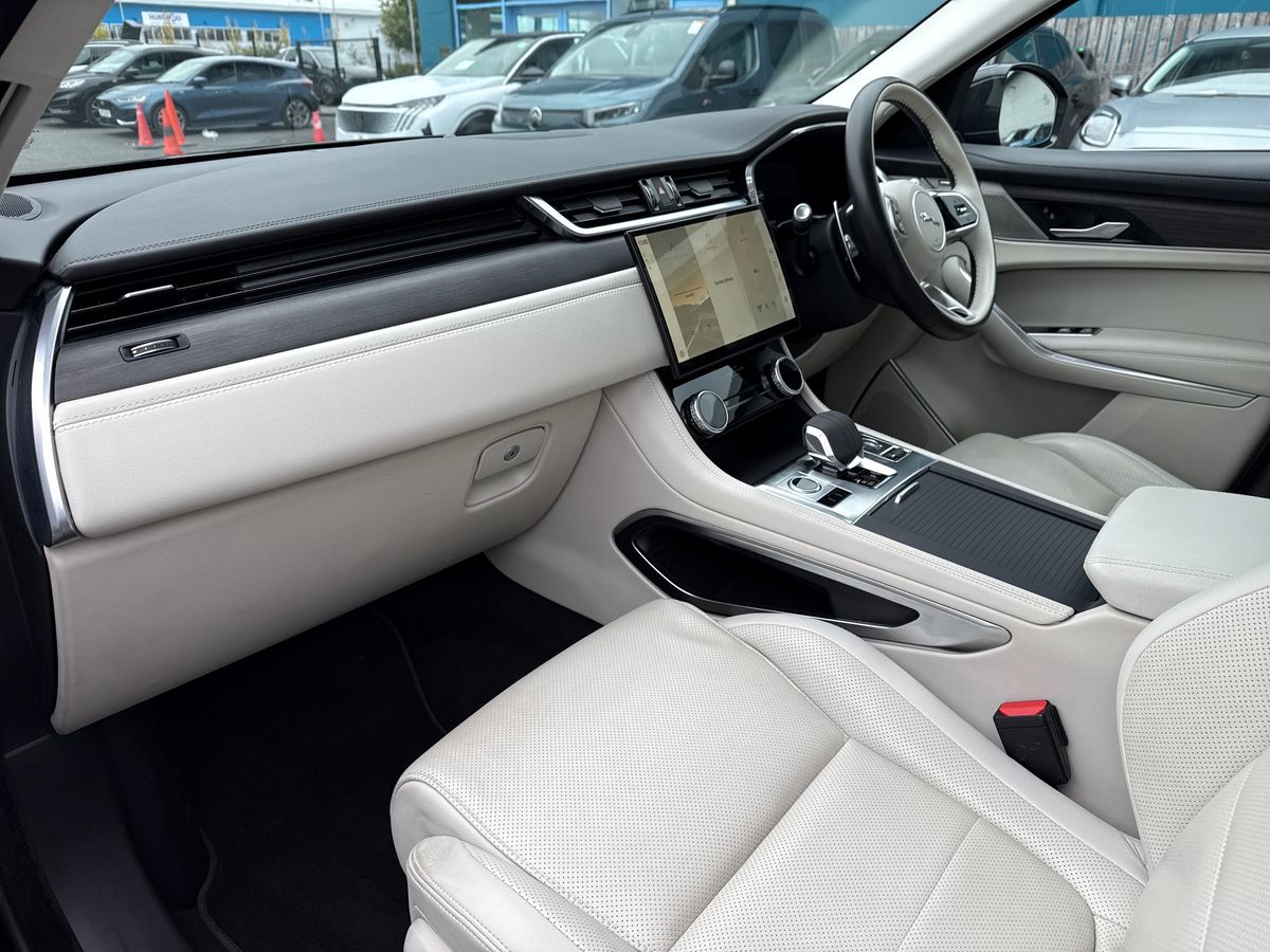 Used Jaguar F-Pace 2021 for sale - 76894596: Photo 17