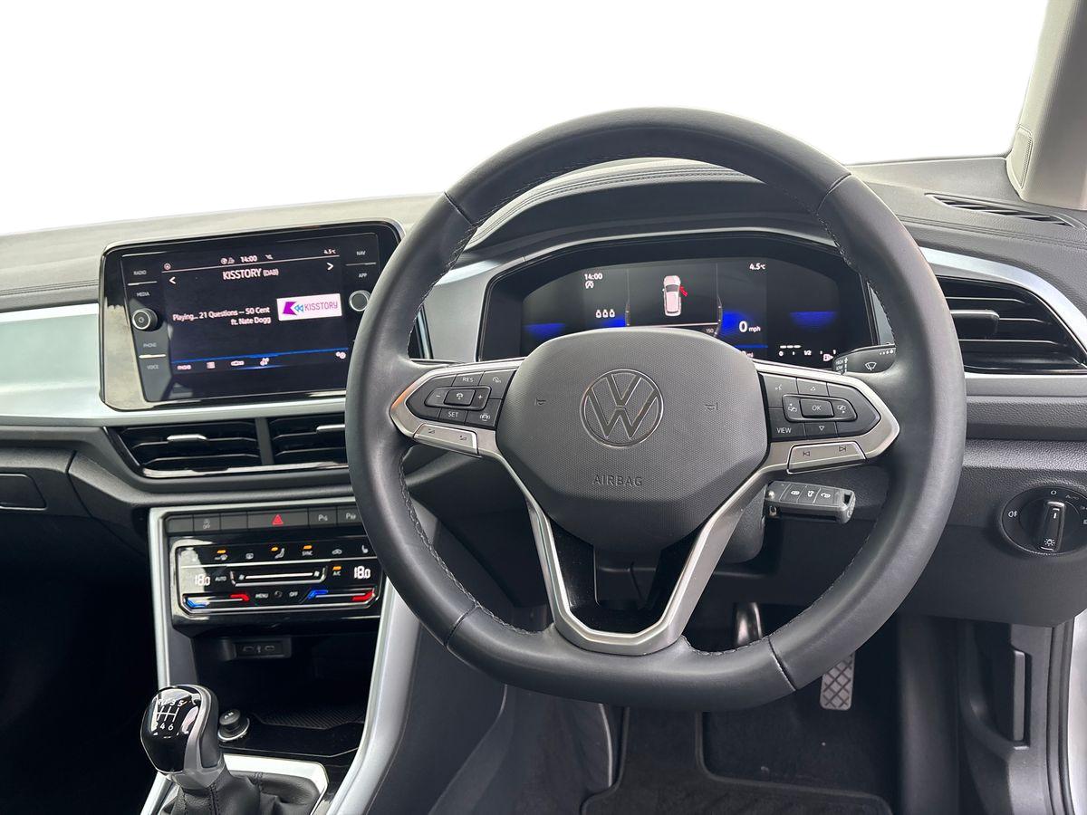 Used Volkswagen T-Roc 2023 for sale - 76587052: Photo 14