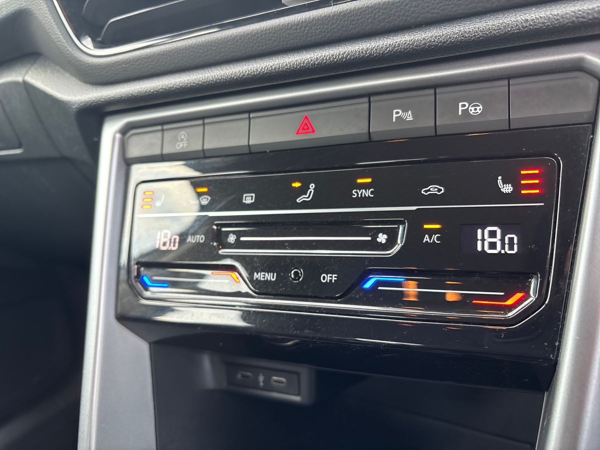 Used Volkswagen T-Roc 2023 for sale - 76587052: Photo 19