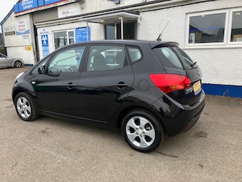 Used Kia Venga 2011 for sale - 76242819: Photo 2