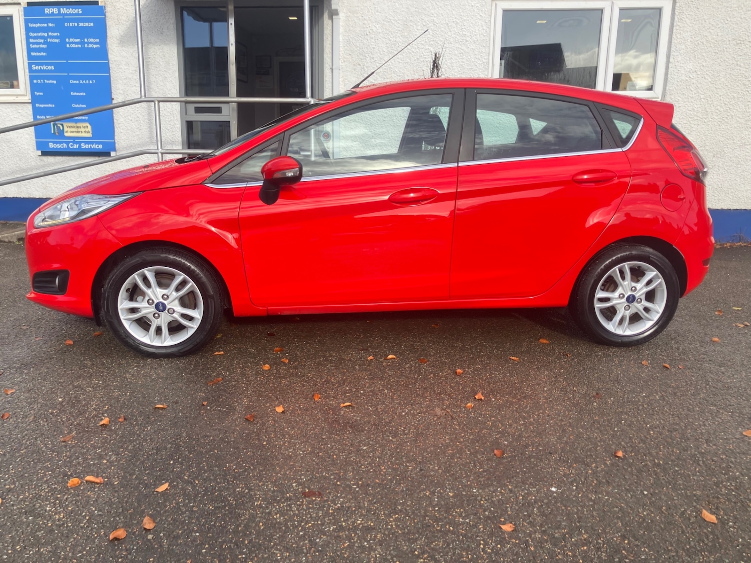 Used Ford Fiesta 2016 for sale - 76391859: Photo 2